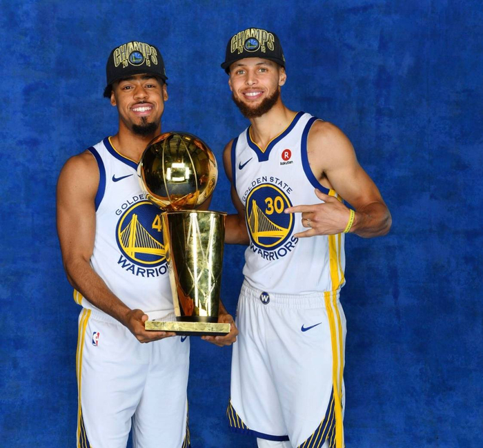 TA：利物浦冬窗签格伊可能性不大；与索博的续约谈判已开始（The Athletic：利物浦冬窗引进格伊希望渺茫，已启动与索博的续约谈判）