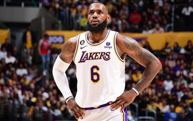 西班牙12岁球员8-0击败女足对手后让她们“去洗碗”，被视作性别歧视（西班牙12岁小将8-0大胜女足后喊“去洗碗”，言论引发性别歧视争议）