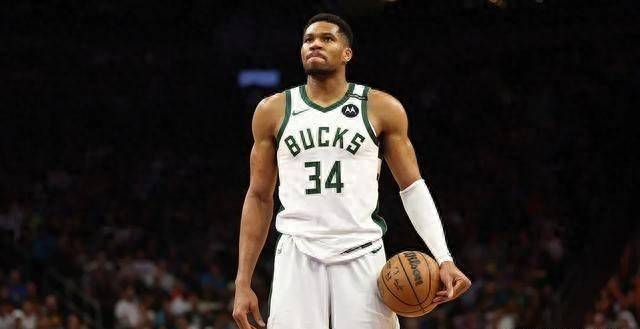 太阳报：二手世界杯球票抽成15%，国际足联亲自下场当黄牛（太阳报：FIFA亲自介入世界杯二手票交易，收取15%提成）