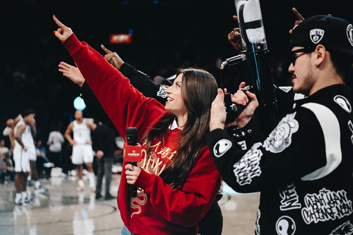 随海港夺冠，亚历斯祖成为首位夺得中超冠军的中国香港球员（海港加冕，亚历斯祖成中国香港首位中超冠军球员）