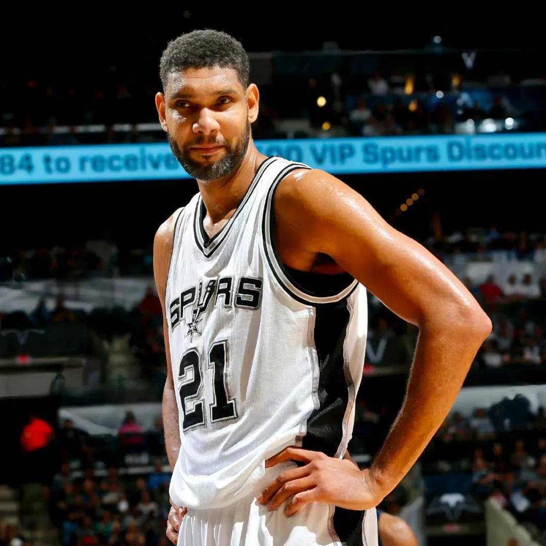 英媒：热刺有意罗德里戈和伊尔迪兹，范德芬是皇马引援目标（英媒：热刺追罗德里戈与伊尔迪兹，皇马将范德芬列为引援目标）