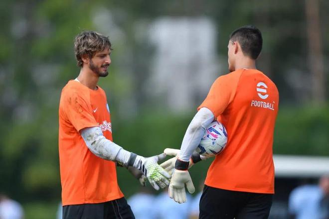 广东宏远102-69合肥！球员评分：4人满分，3人良好，1人不合格（广东宏远102比69大胜合肥：球员评分出炉，4人满分、3人良好、1人不及格）