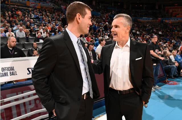 马尔基西奥玩皇马传奇二选一：C罗＞齐达内、大罗（马尔基西奥皇马传奇二选一：C罗力压齐达内与大罗）