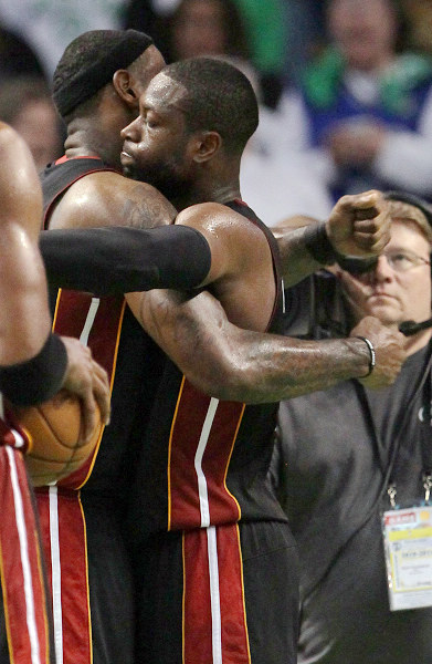 法兰克福1-1沃尔夫斯堡，岑特破门，巴舒亚伊点射绝平（法兰克福1-1战平沃尔夫斯堡：岑特先拔头筹，巴舒亚伊点球压哨扳平）