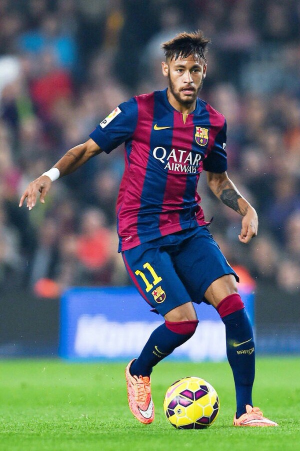 永远的科皇！拜仁在对阵圣保利赛前为科曼补办告别仪式（科皇不说再见！拜仁战圣保利前为科曼补办告别仪式）